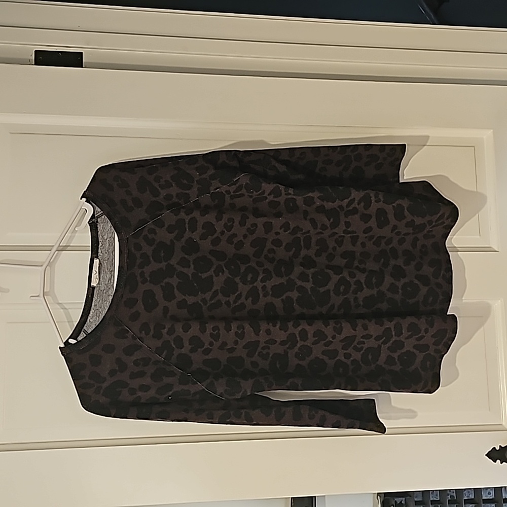 Hopely Leopard Long Sleeve Shirt, Size L